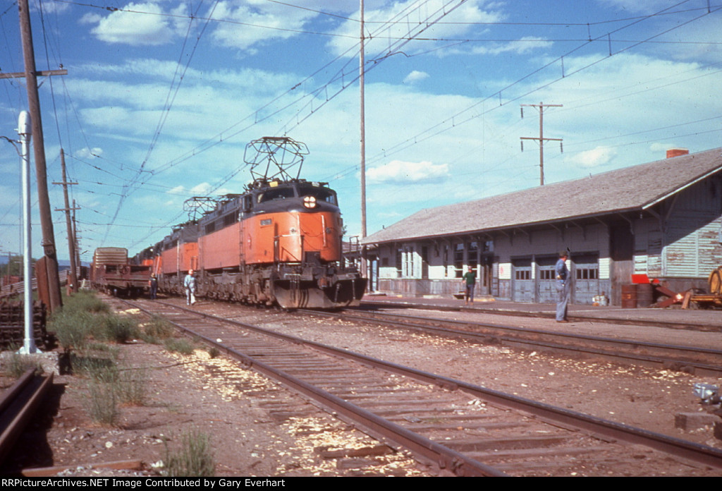 MILW 2-D-D-2 #E79 - MIlwaukee Road